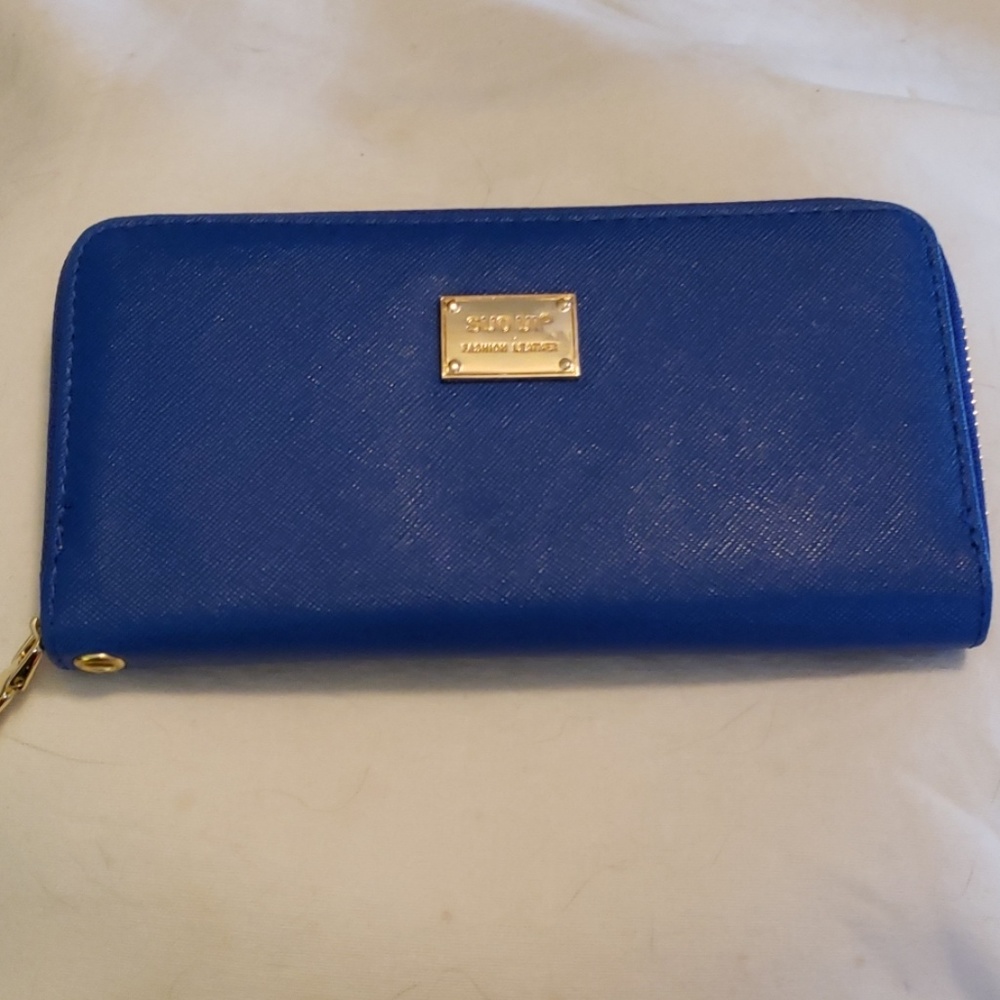 👉BOGO👈  💙Blue Wallet💙